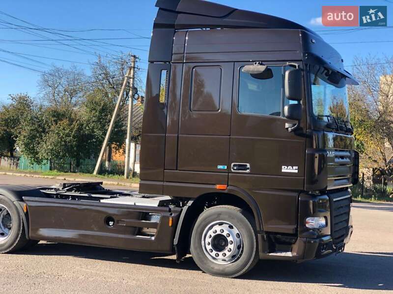 Тягач DAF XF 105 2012 в Ровно