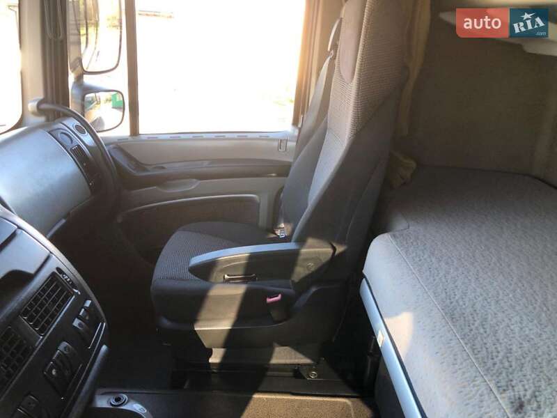 Тягач DAF XF 105 2012 в Ровно