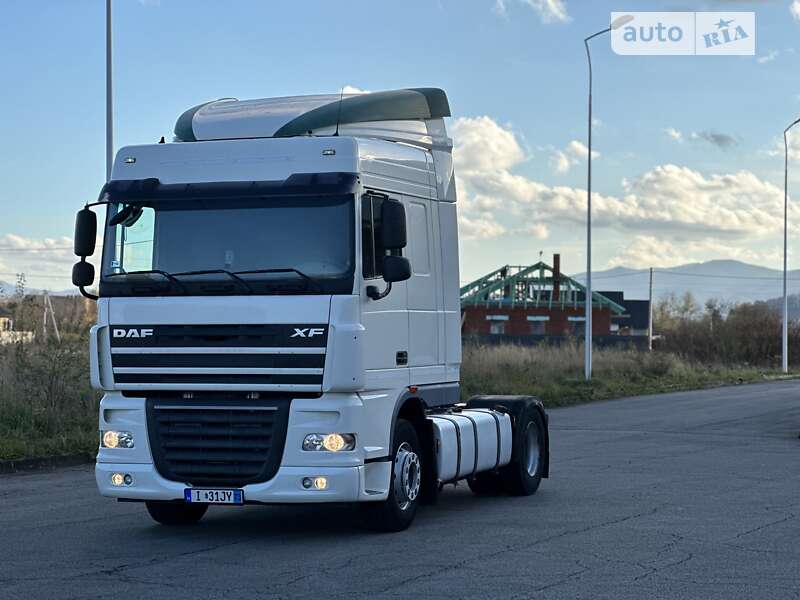 Тягач DAF XF 105 2012 в Хусті