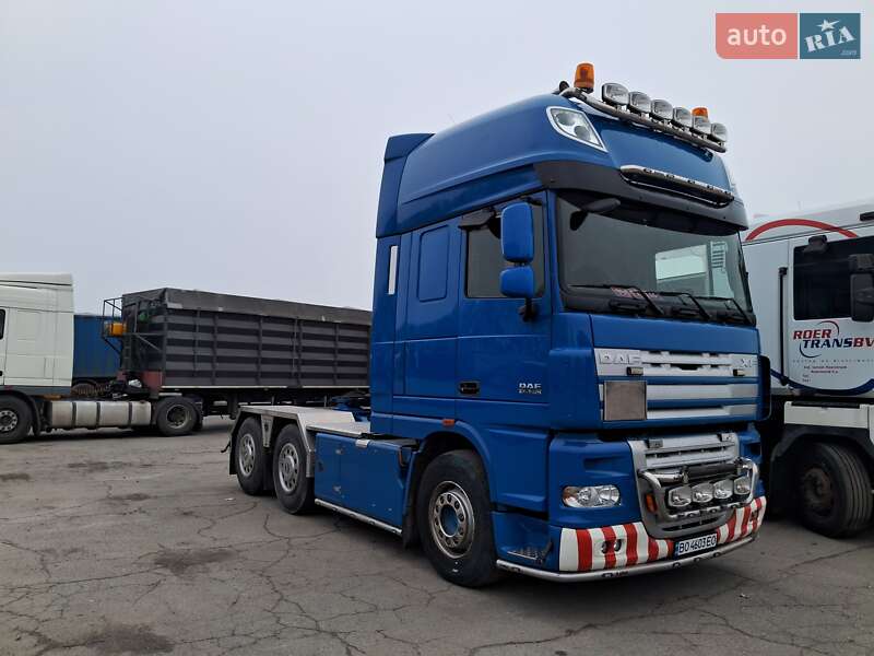 Тягач DAF XF 105 2010 в Днепре