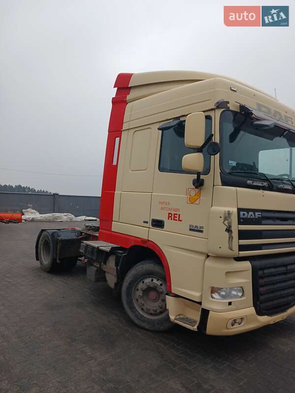 Тягач DAF XF 105 2006 в Львові