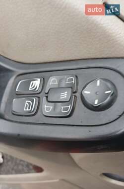 Тягач DAF XF 105 2006 в 