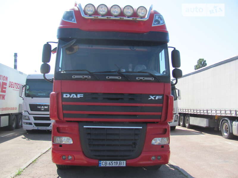 Тягач DAF XF 105 2010 в Чернігові