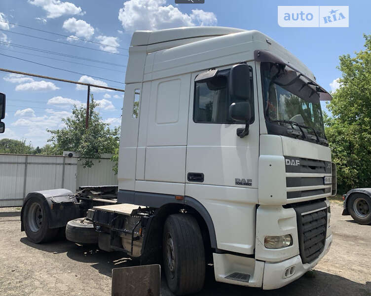 Тягач DAF XF 105 2010 в Днепре