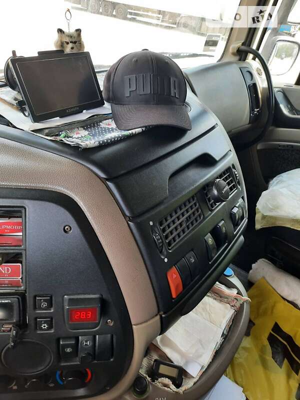 Тягач DAF XF 105 2008 в Каменском