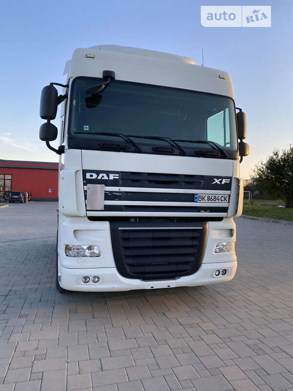 Тягач DAF XF 105 2012 в 