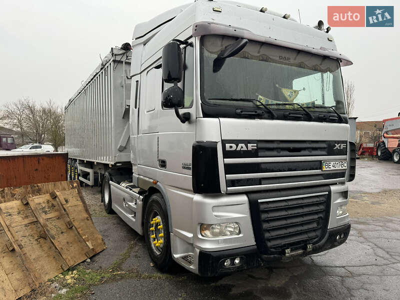 Самосвал DAF XF 105 2009 в 
