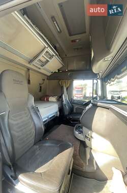 Тягач DAF XF 105 2011 в 