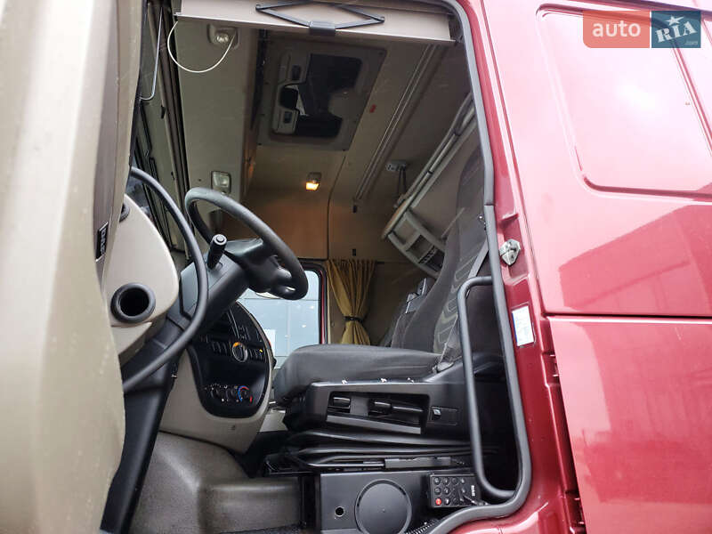 Тягач DAF XF 105 2012 в Ровно