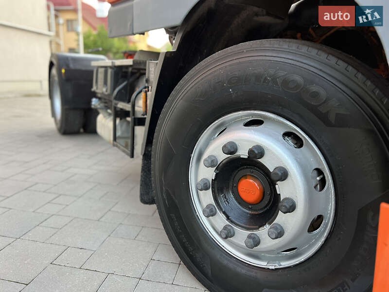 Тягач DAF XF 105 2007 в Ровно