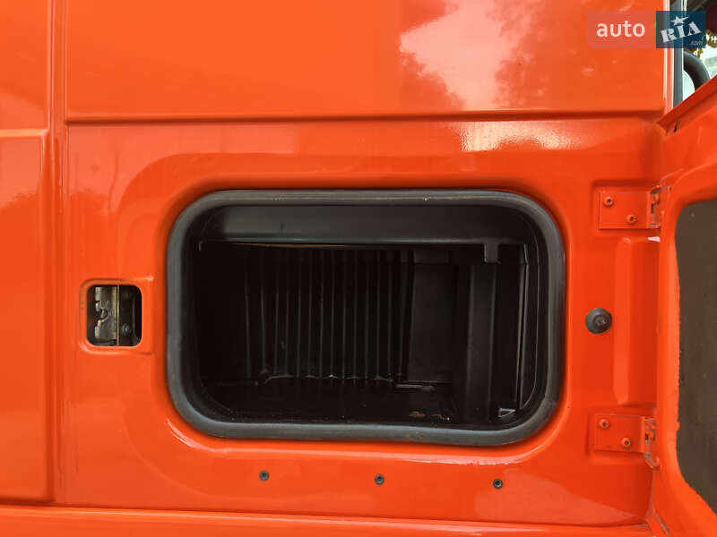 Тягач DAF XF 105 2007 в Ровно