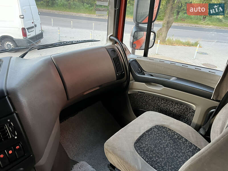 Тягач DAF XF 105 2007 в Ровно