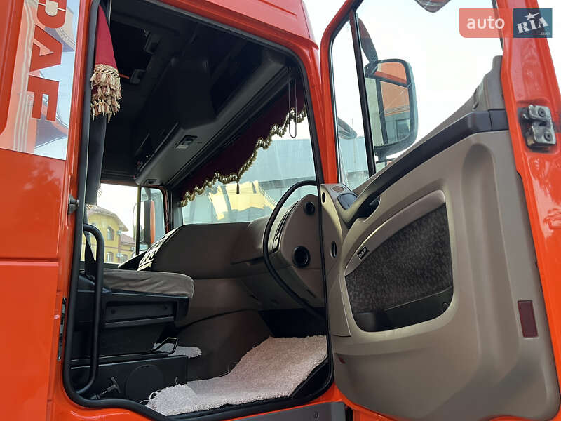 Тягач DAF XF 105 2007 в Ровно