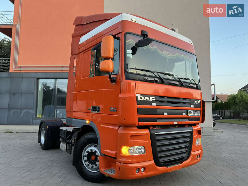 Тягач DAF XF 105 2007 в Ровно