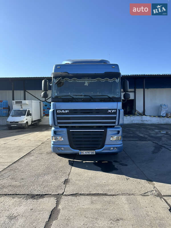 Тягач DAF XF 105 2011 в Львове