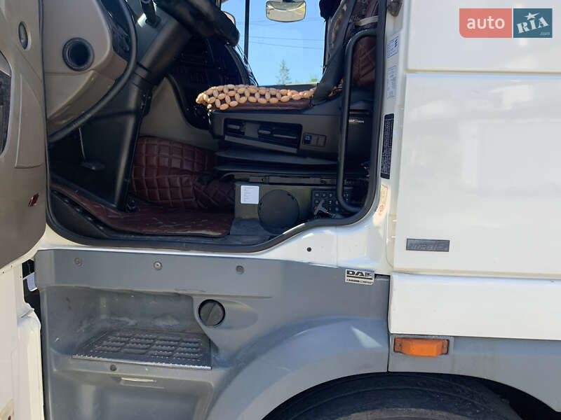 Тягач DAF XF 105 2008 в Ровно