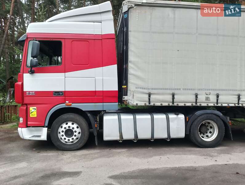 Тягач DAF XF 105 2011 в Луцке