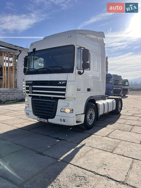 Тягач DAF XF 105 2012 в 