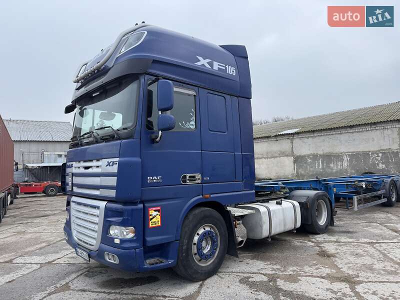 Тягач DAF XF 105 2010 в Одессе