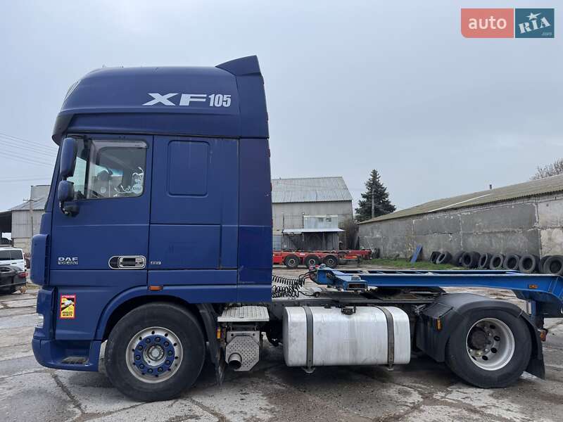 Тягач DAF XF 105 2010 в Одессе