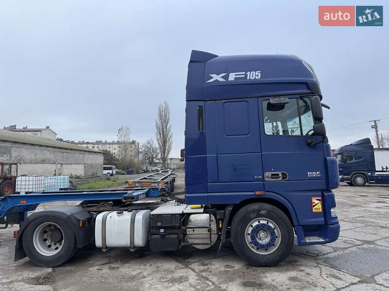 Тягач DAF XF 105 2010 в Одессе