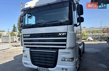 Тягач DAF XF 105 2010 в Днепре