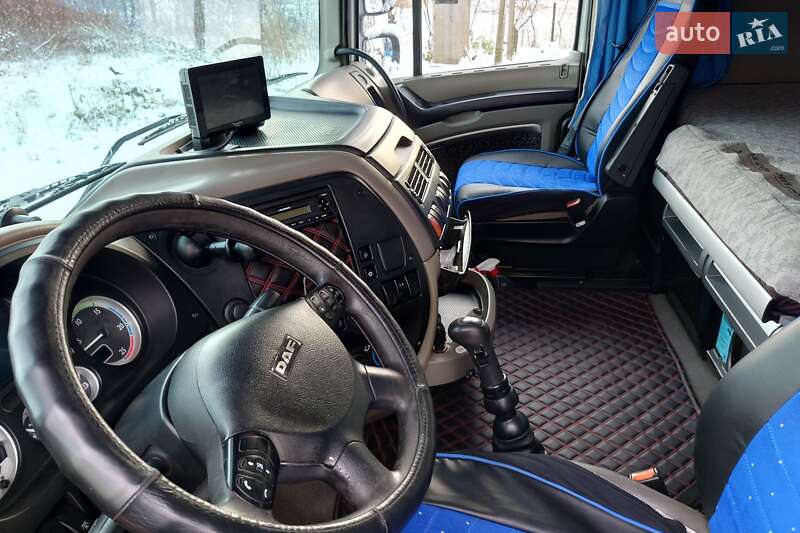 Тягач DAF XF 105 2010 в Черновцах