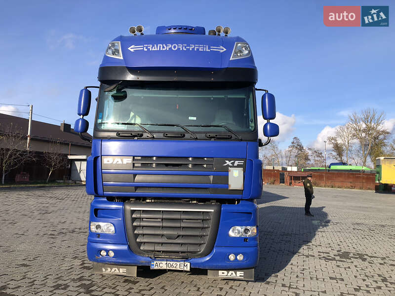 Тягач DAF XF 105 2011 в Луцке