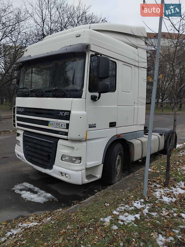 Тягач DAF XF 105 2010 в Киеве