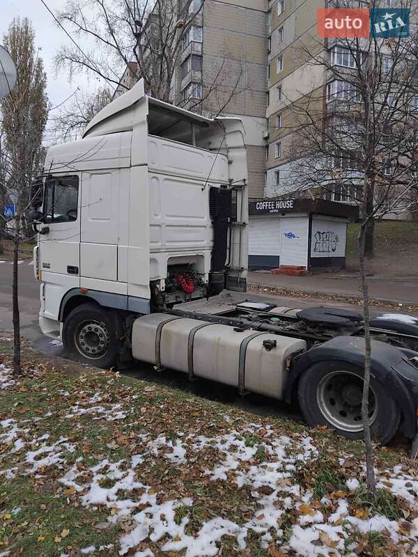 Тягач DAF XF 105 2010 в Киеве