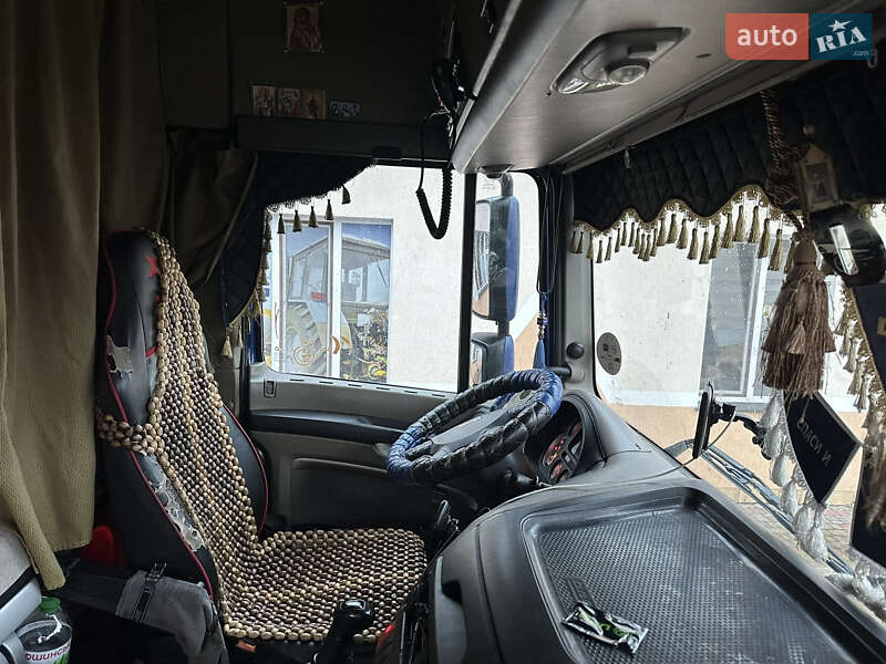 Самосвал DAF XF 105 2010 в Сарнах
