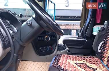 Тягач DAF XF 105 2011 в 