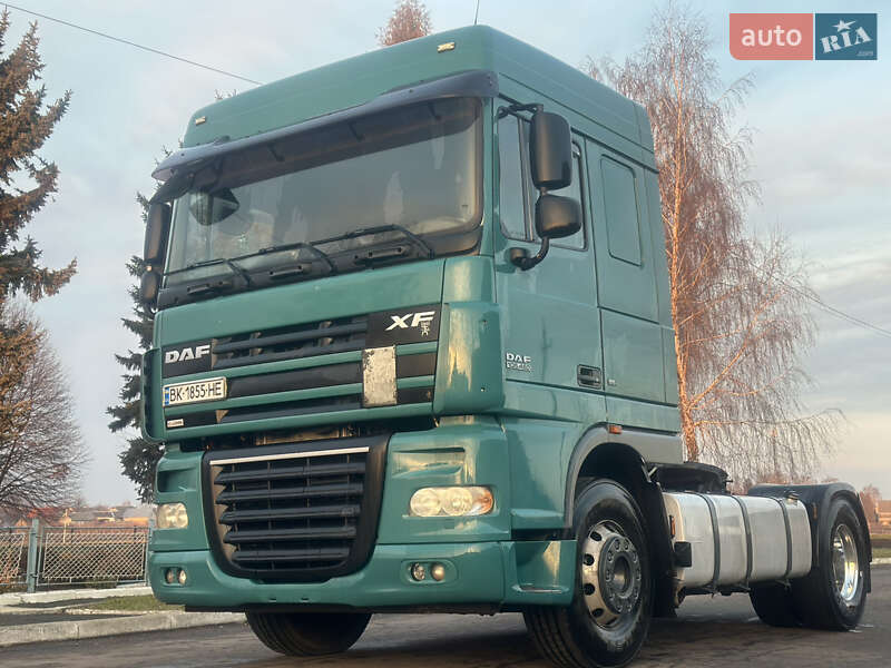 Тягач DAF XF 105 2009 в Дубні