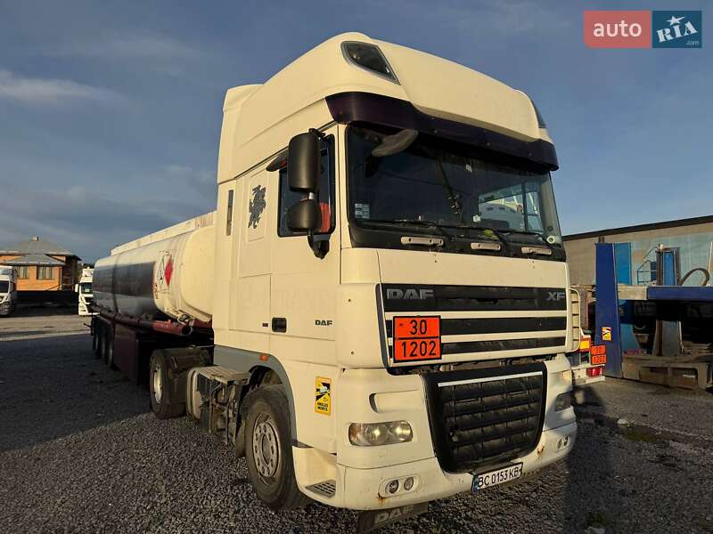 Бензовоз DAF XF 105 2008 в Львові фото Бензовоз DAF XF 105 2008 в Львові