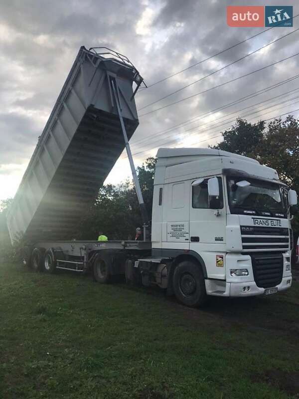 Тягач DAF XF 105 2009 в Новом Буге