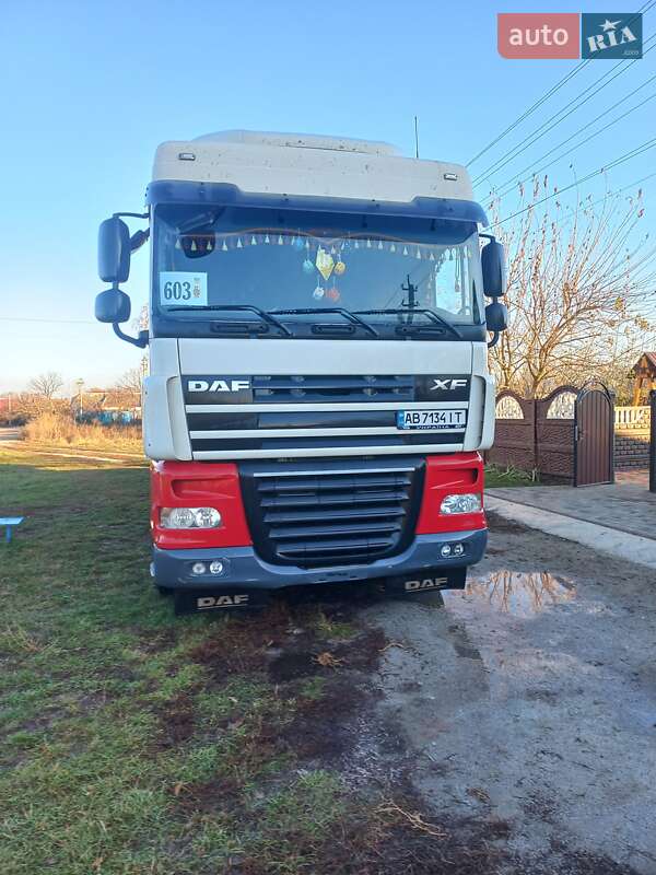 Тягач DAF XF 105 2011 в 