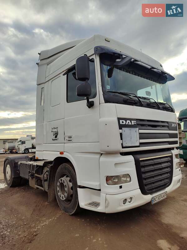 Тягач DAF XF 105 2011 в Львове