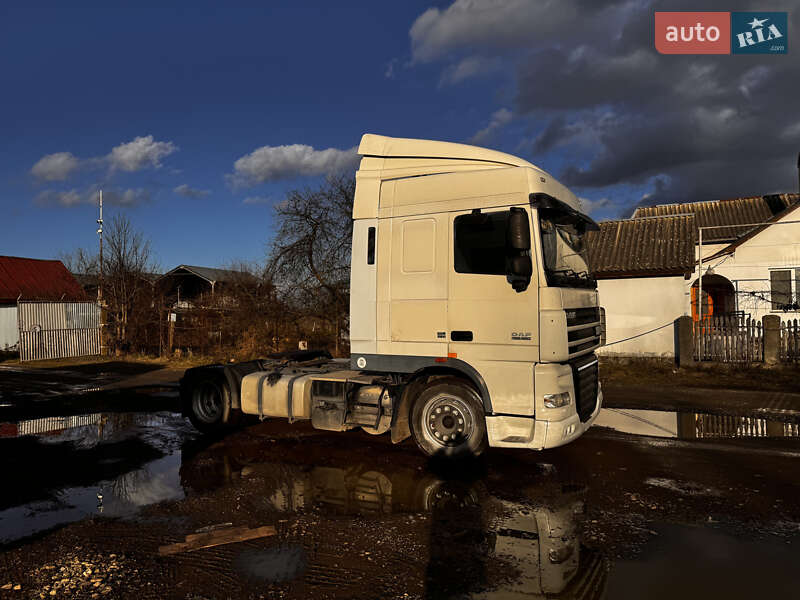 Тягач DAF XF 105 2011 в Ужгороді