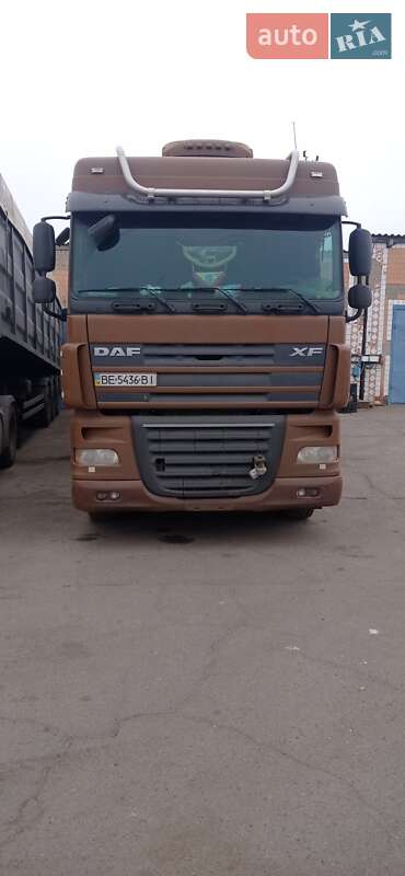 Тягач DAF XF 105 2010 в 