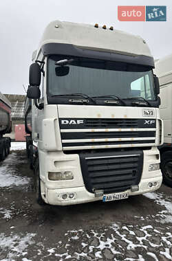 Тягач DAF XF 105 2009 в Виннице