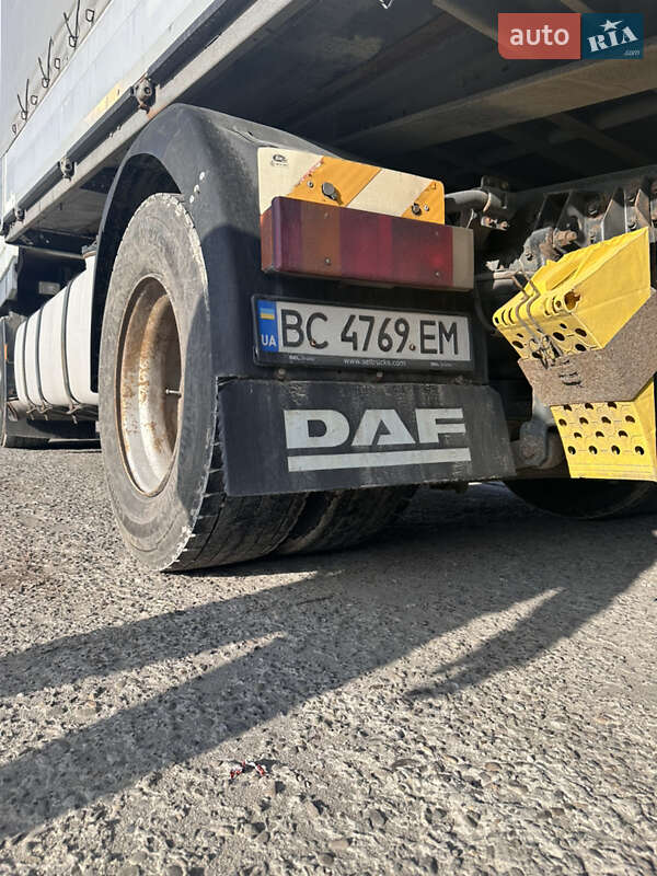 Тягач DAF XF 105 2011 в Городке