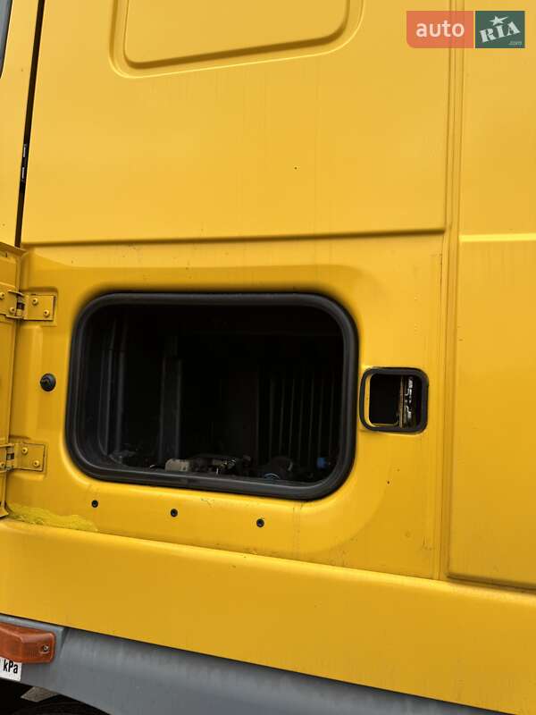 Тягач DAF XF 105 2011 в Львове