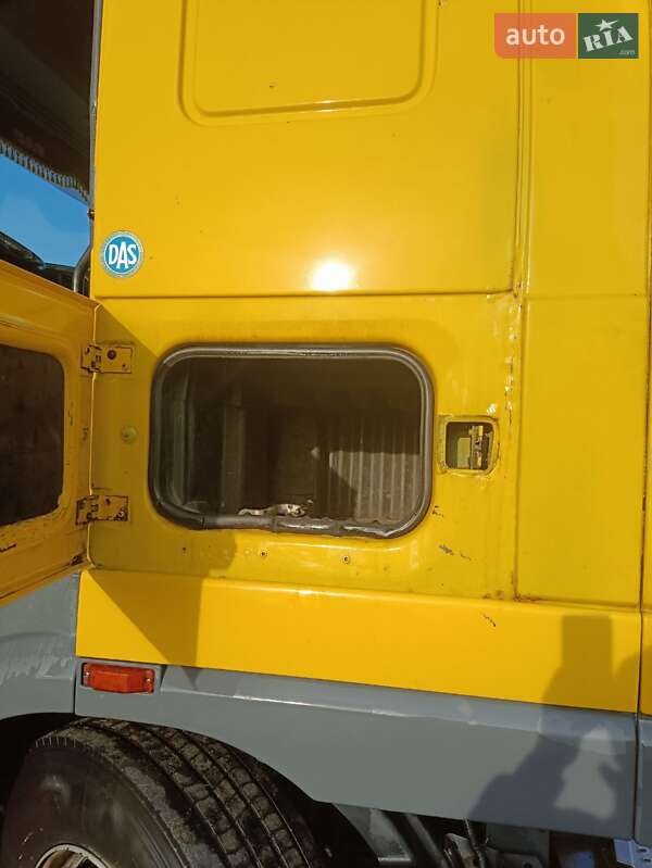 Тягач DAF XF 105 2004 в Любарі