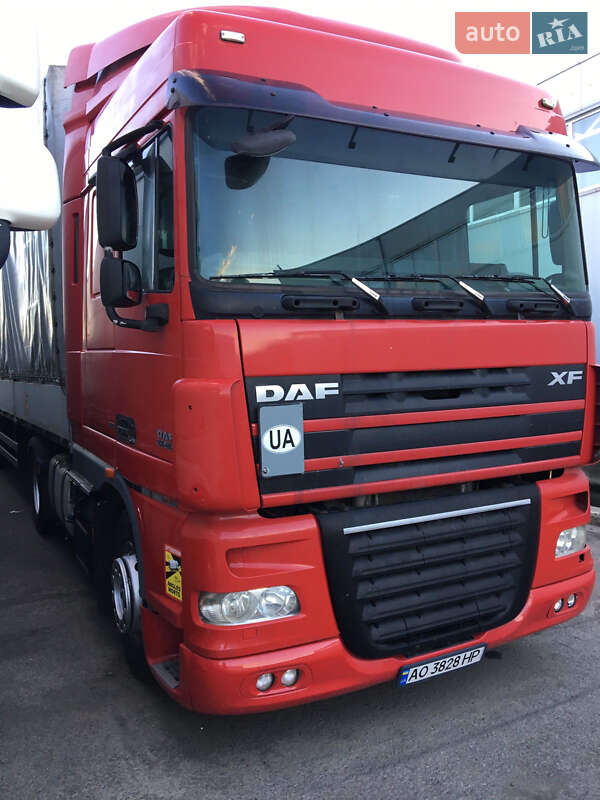 Тягач DAF XF 105 2012 в Мукачевому
