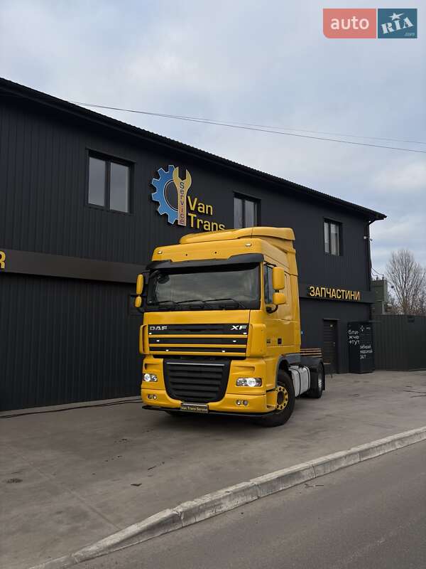 Тягач DAF XF 105 2012 в 