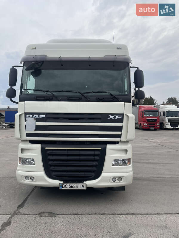 Тягач DAF XF 105 2010 в 