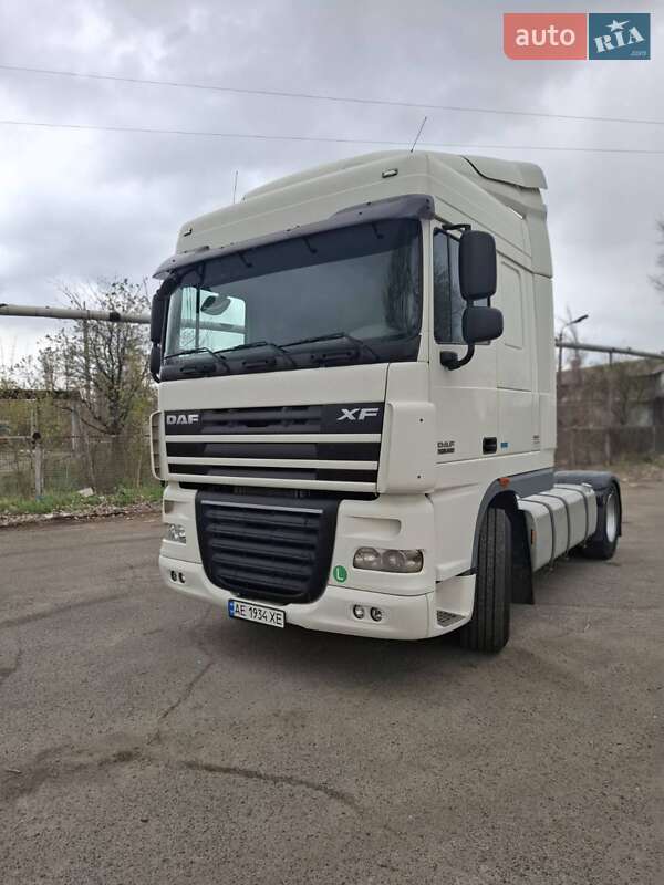 Тягач DAF XF 105 2013 в 