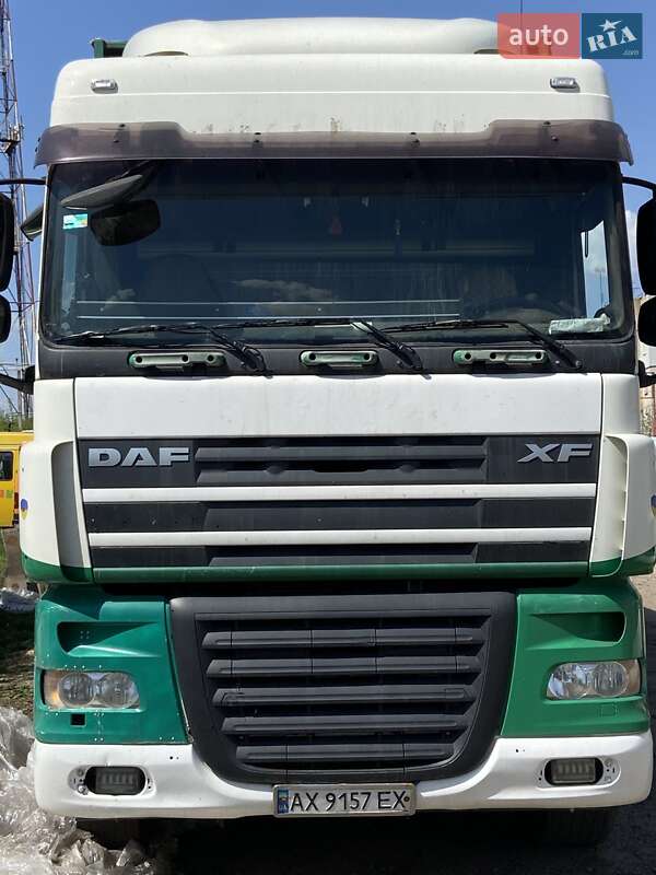 Грузовой фургон DAF XF 105 2007 в 