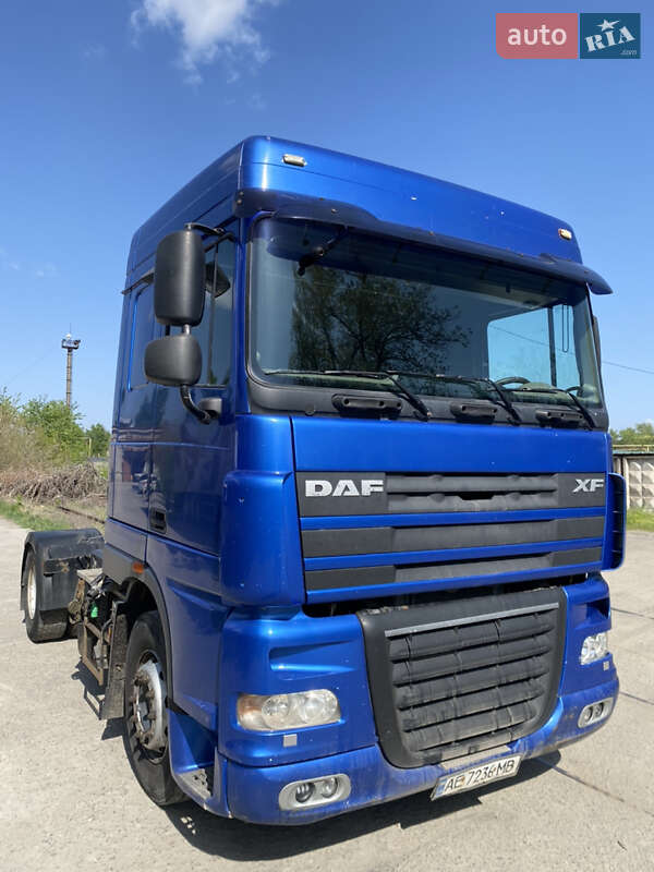 Тягач DAF XF 105 2010 в Днепре