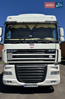 Тягач DAF XF 105 2013 в 